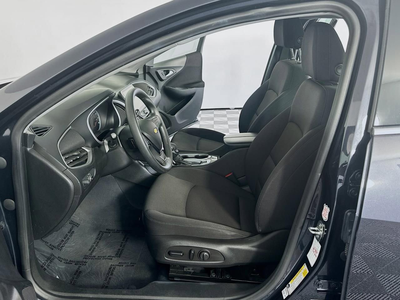 Used 2023 Chevrolet Malibu LT image 24