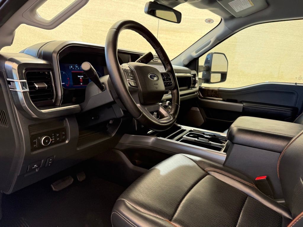 Used 2025 Ford F350 Lariat w/ Black Appearance Package AWD/4WD image 29