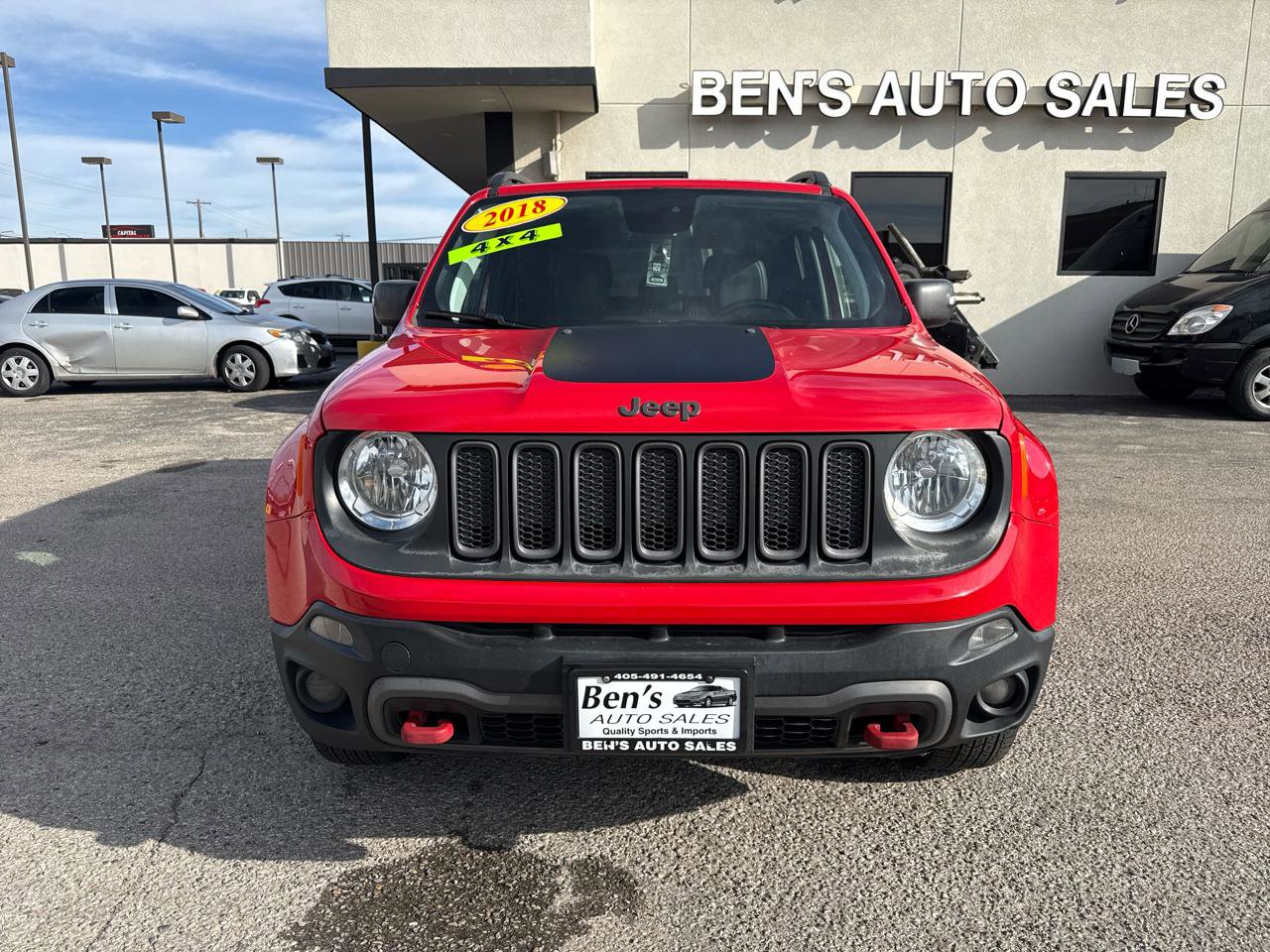Used 2018 Jeep Renegade Trailhawk AWD/4WD image 3