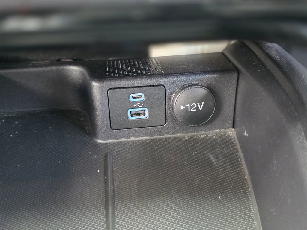 Used 2022 Ford Escape SEL image 32