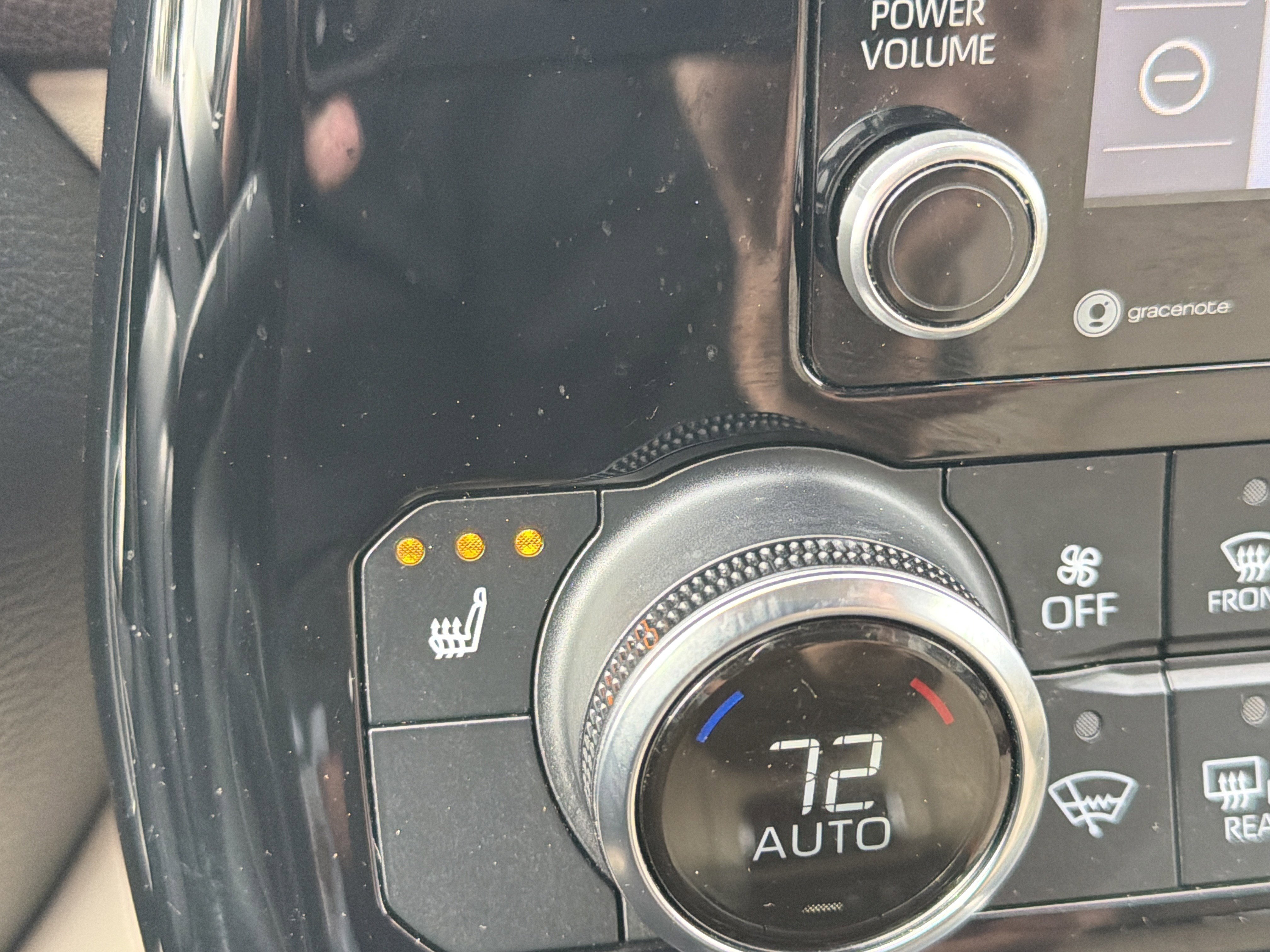 Used 2022 Toyota Highlander XLE AWD/4WD image 20
