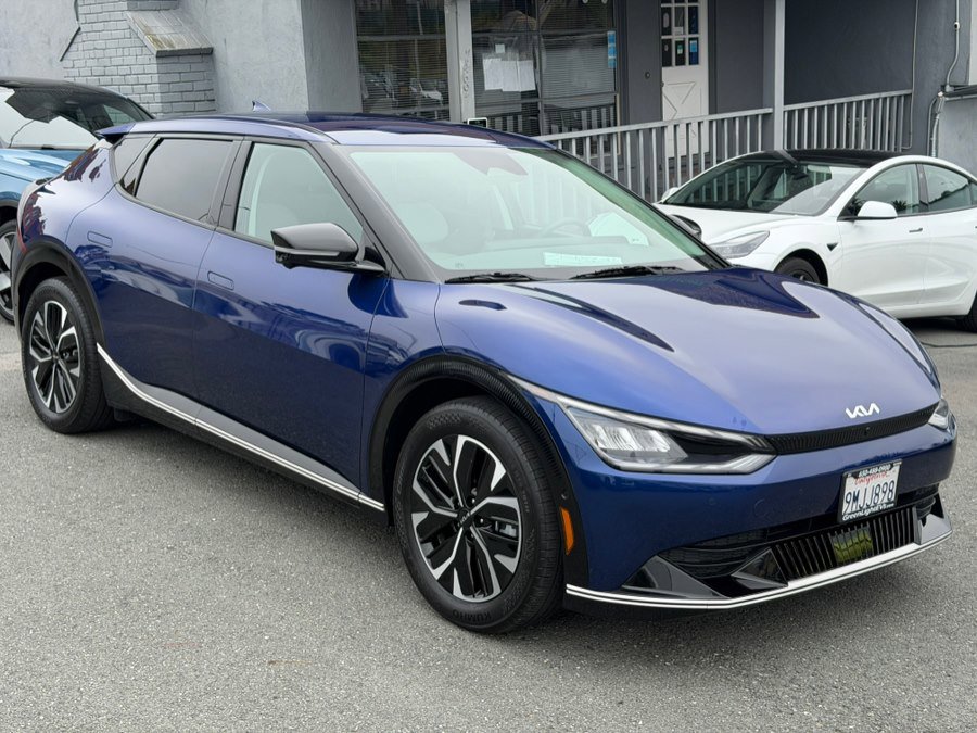 Used 2024 Kia EV6 Wind w/ Wind Technology Package AWD/4WD image 3