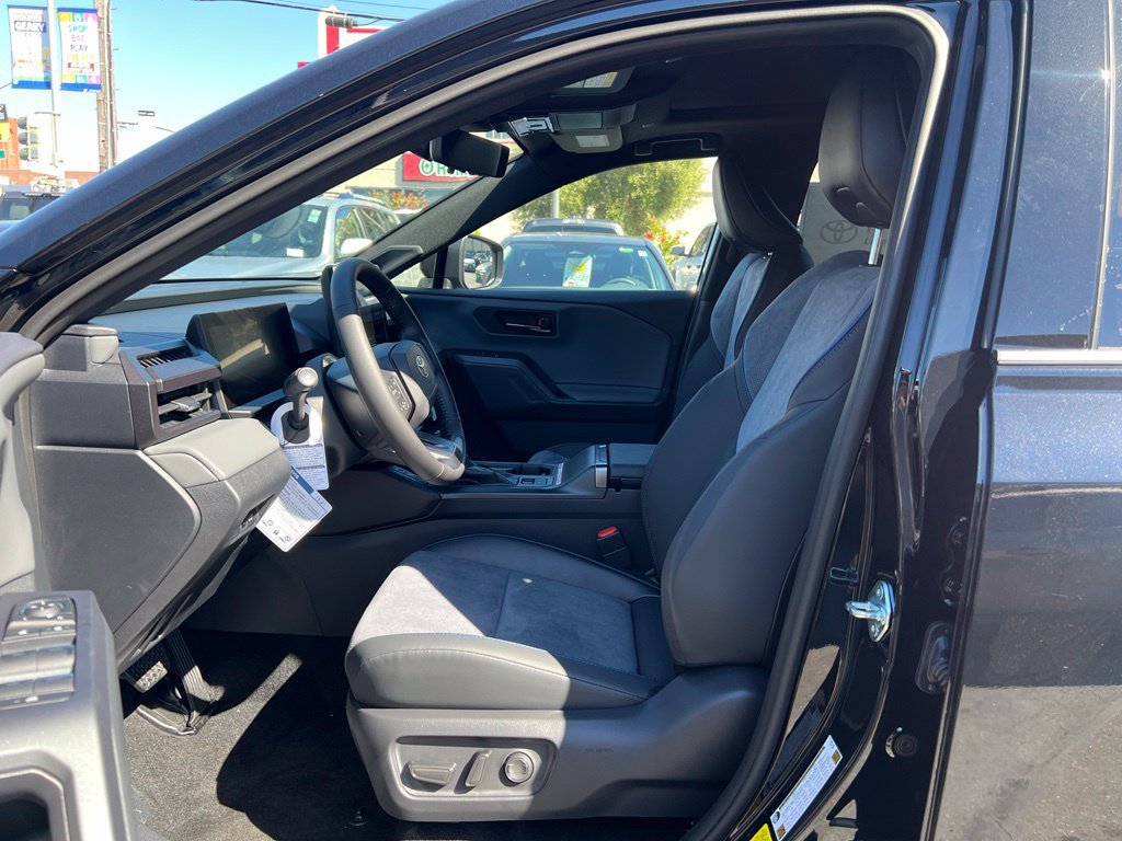 New 2026 Toyota RAV4 XSE w/ Panoramic Sun Roof Package AWD/4WD image 10