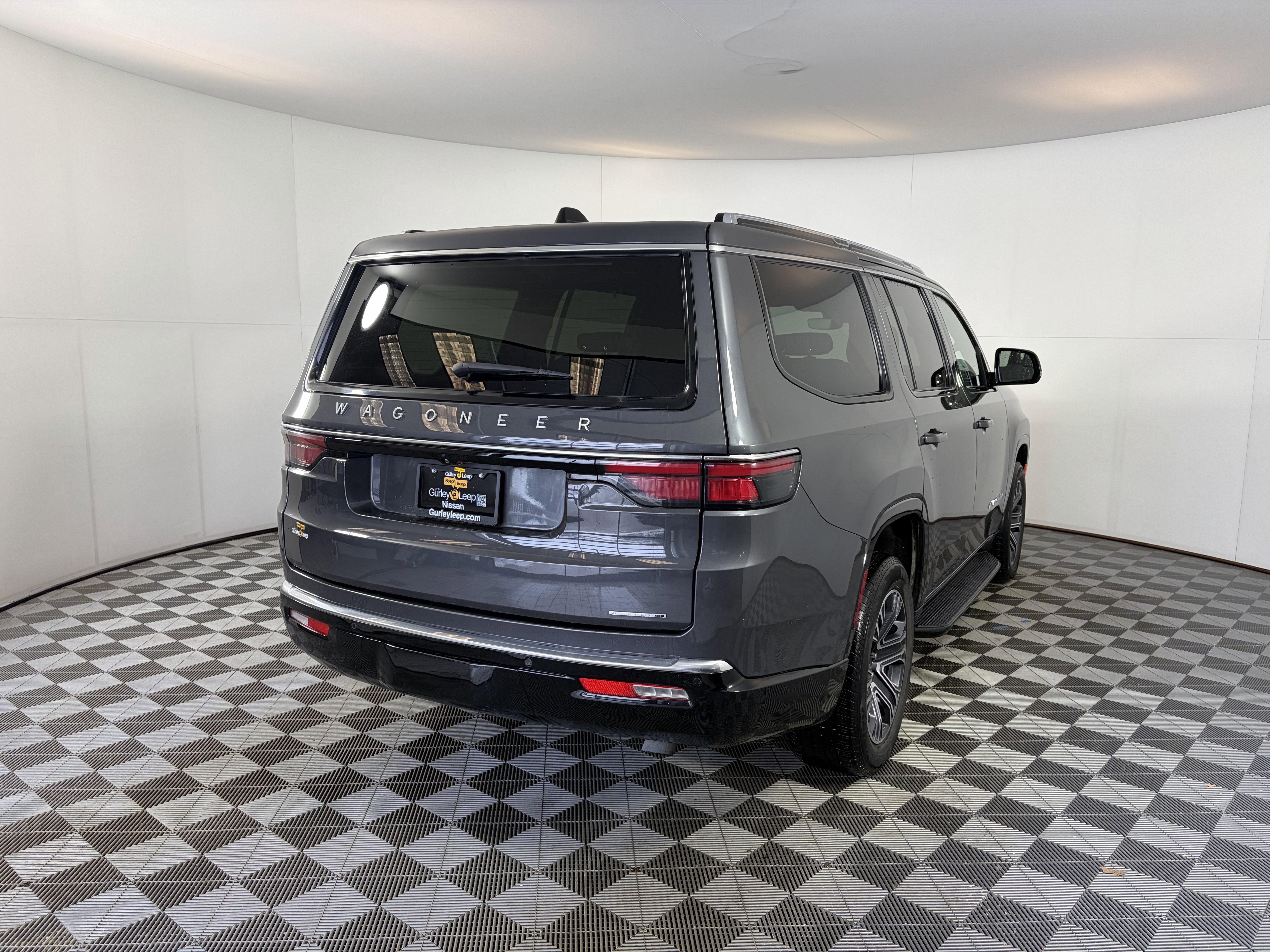 Used 2024 Jeep Wagoneer Series II image 10