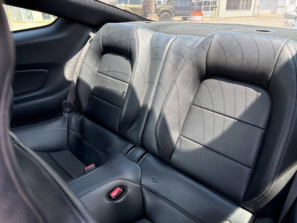 Used 2016 Ford Mustang GT Premium w/ Equipment Group 401A RWD image 24