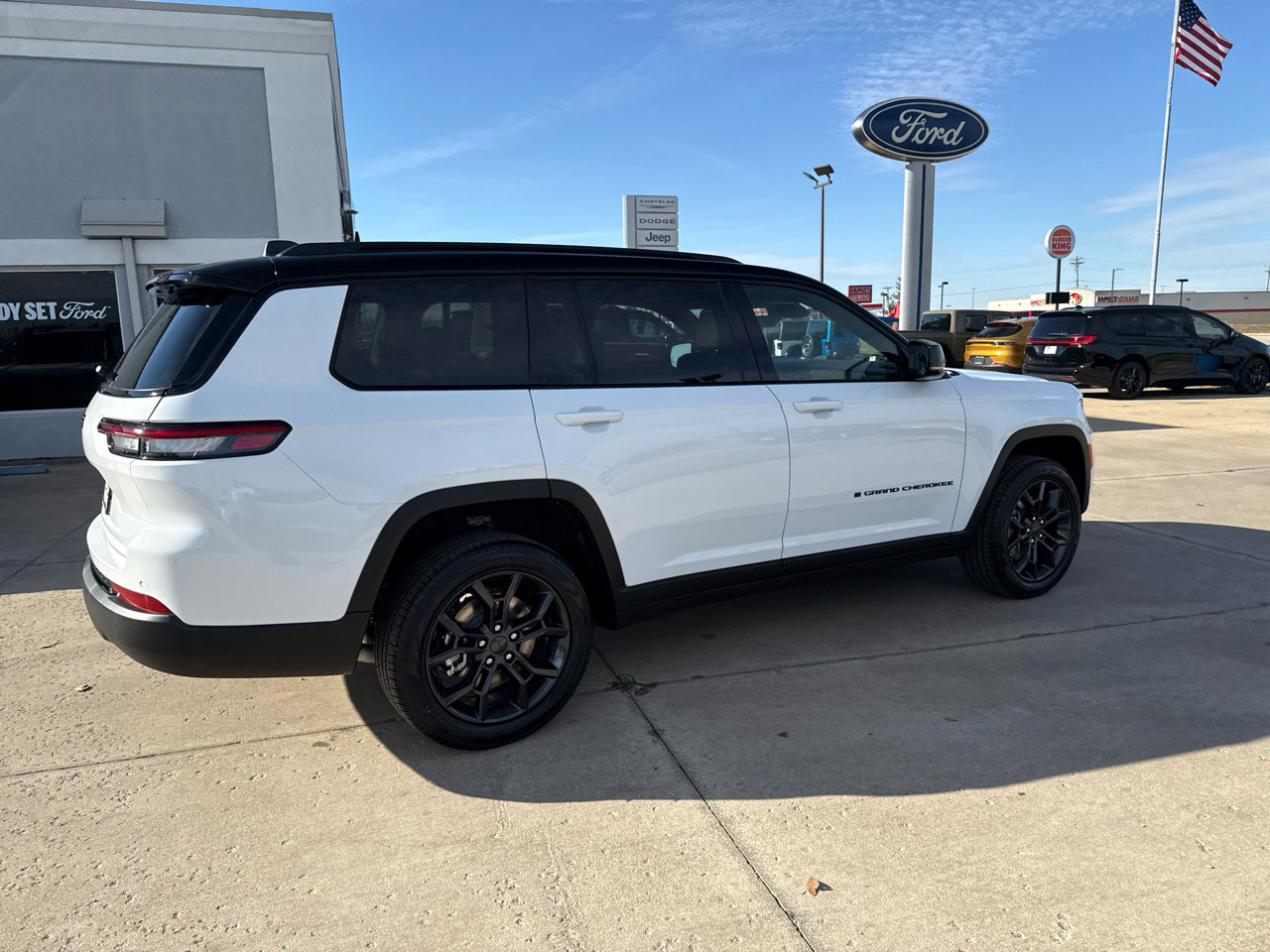 New 2025 Jeep Grand Cherokee L Limited image 6