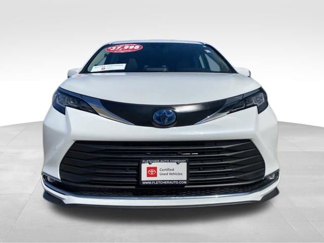 Certified 2023 Toyota Sienna XLE w/ XLE Plus Package image 27