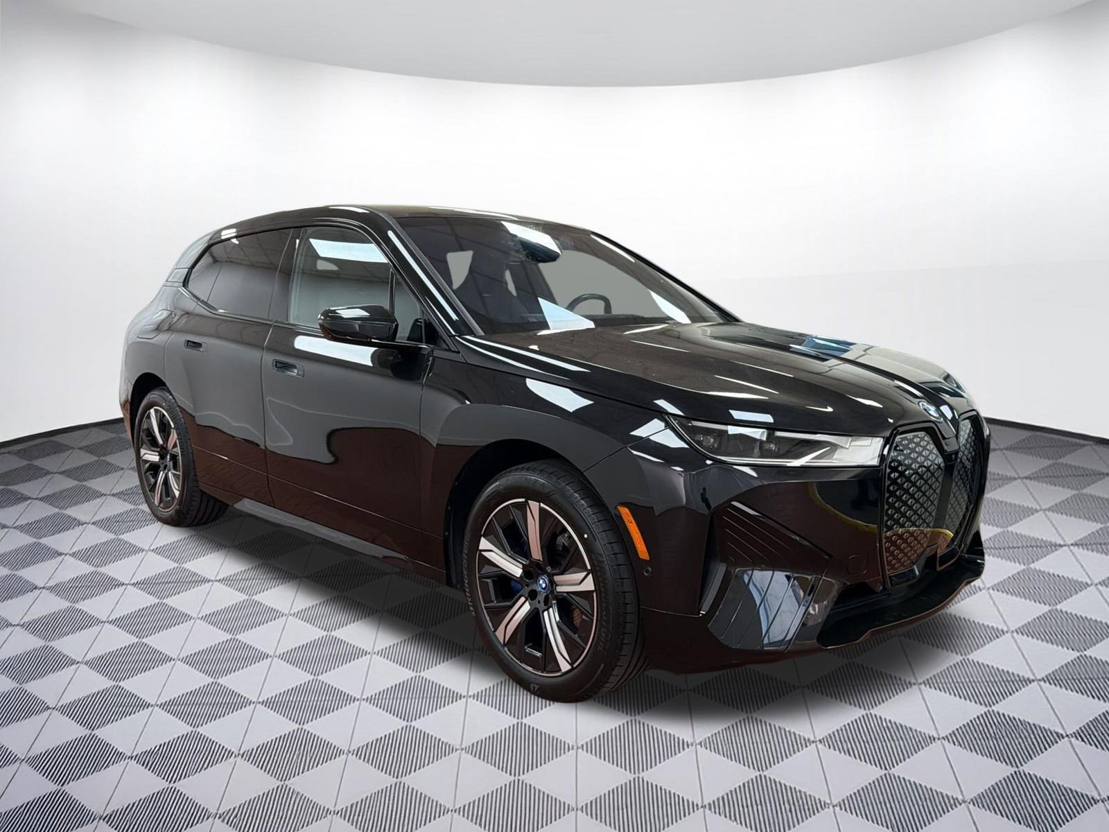 Certified 2023 BMW iX xDrive50 w/ Sport Package image 7