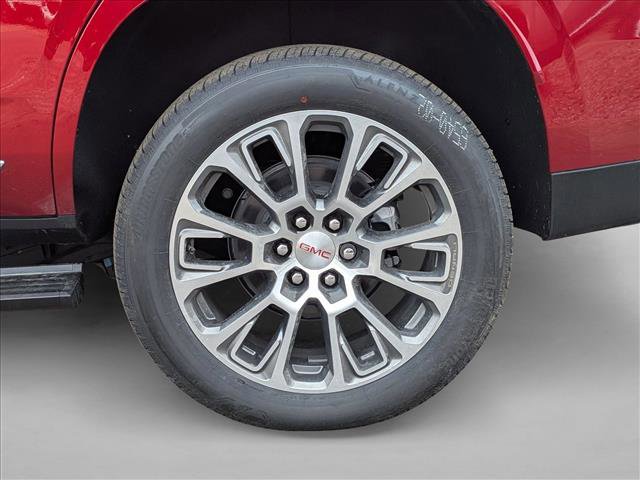 New 2026 GMC Yukon Denali w/ Denali Reserve Package AWD/4WD image 10