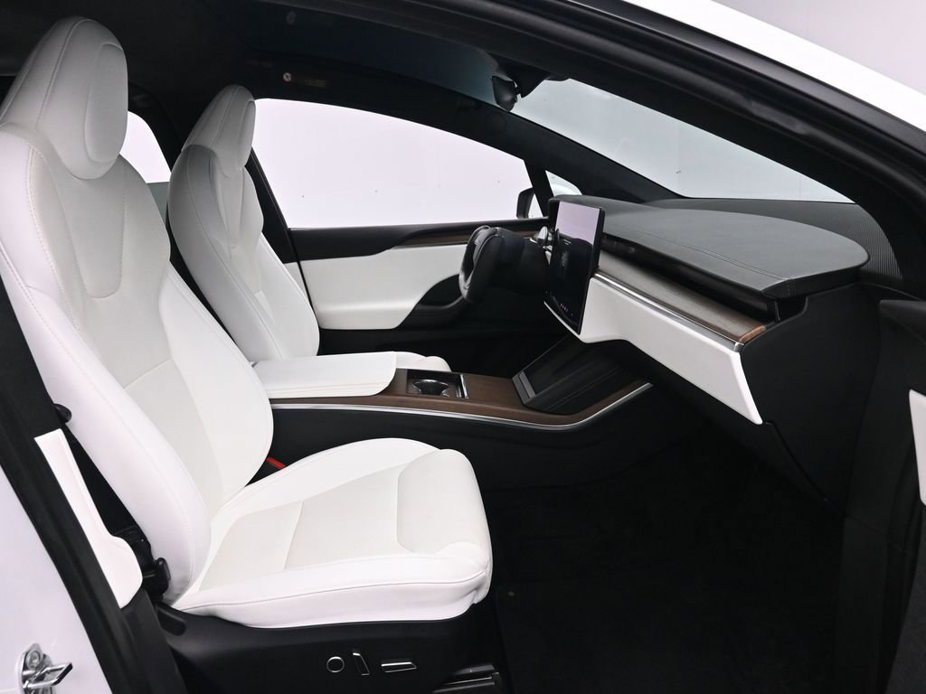 Used 2022 Tesla Model X image 21