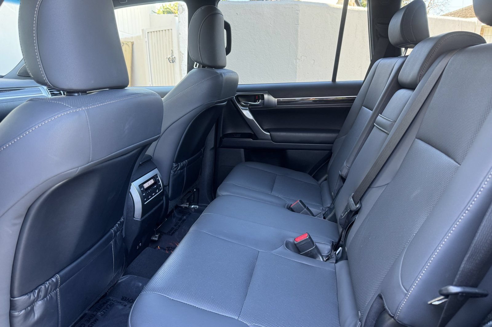 Used 2023 Lexus GX 460 Premium w/ Premium Package AWD/4WD image 12