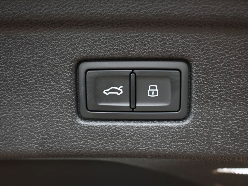 Used 2025 Audi A5 2.0T Premium Plus image 16