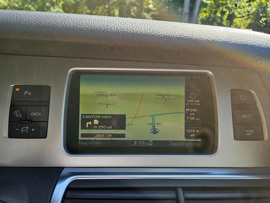 Used 2010 Audi Q7 3.6 Premium Plus w/ Premium Plus Pkg image 22