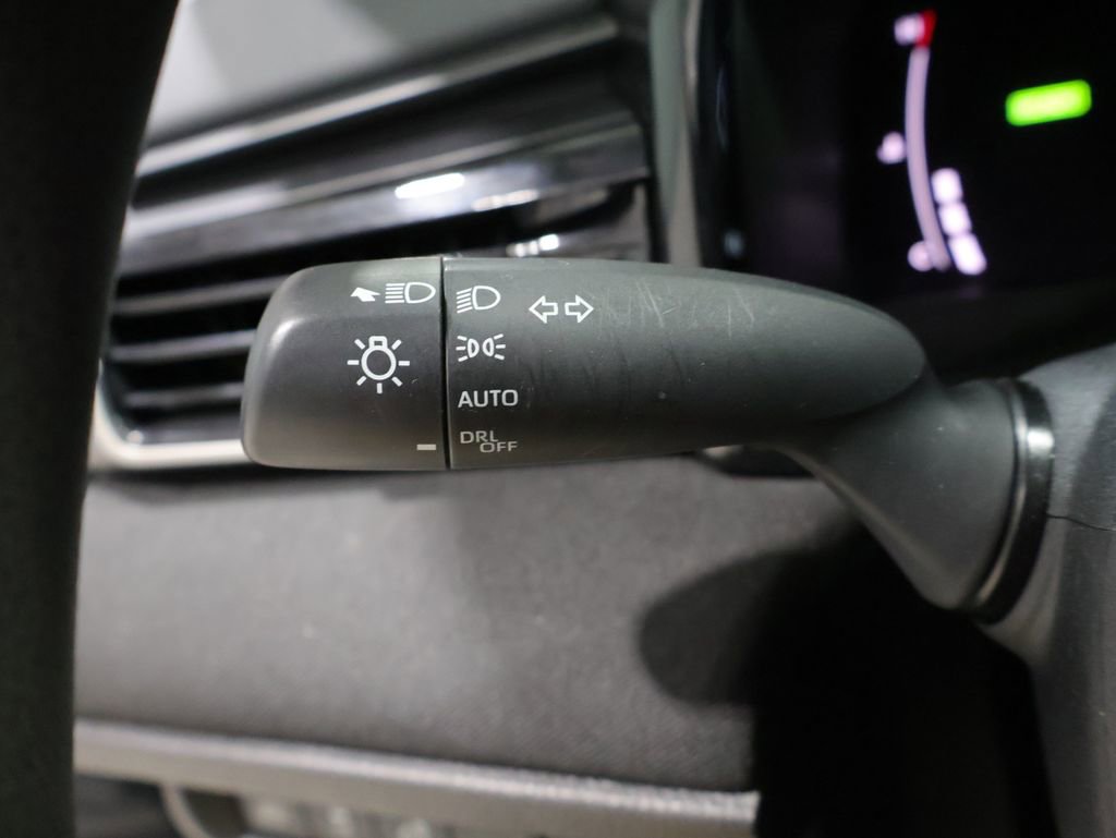 Used 2025 Toyota Camry LE image 35