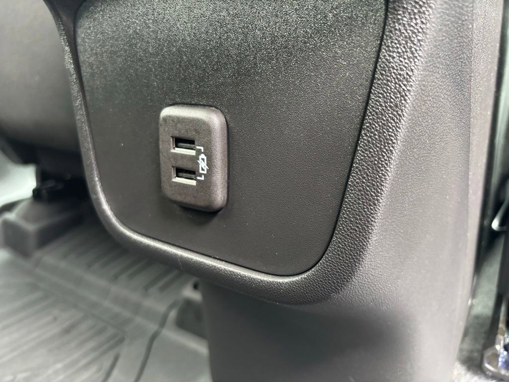 Used 2023 GMC Terrain SLE w/ Driver Convenience Package FWD image 16