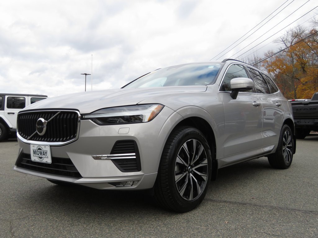 Used 2023 Volvo XC60 B5 Core w/ Climate Package image 2