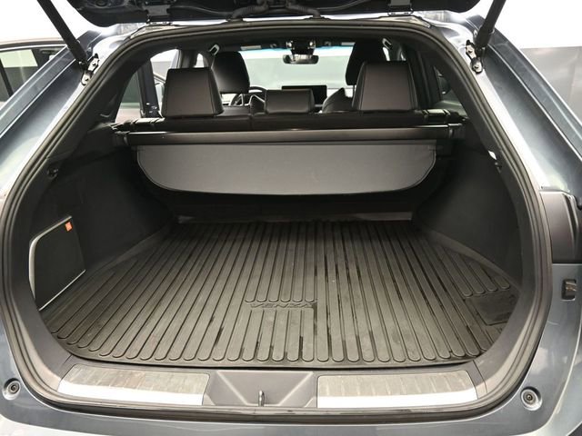 Used 2024 Toyota Venza XLE AWD/4WD image 19