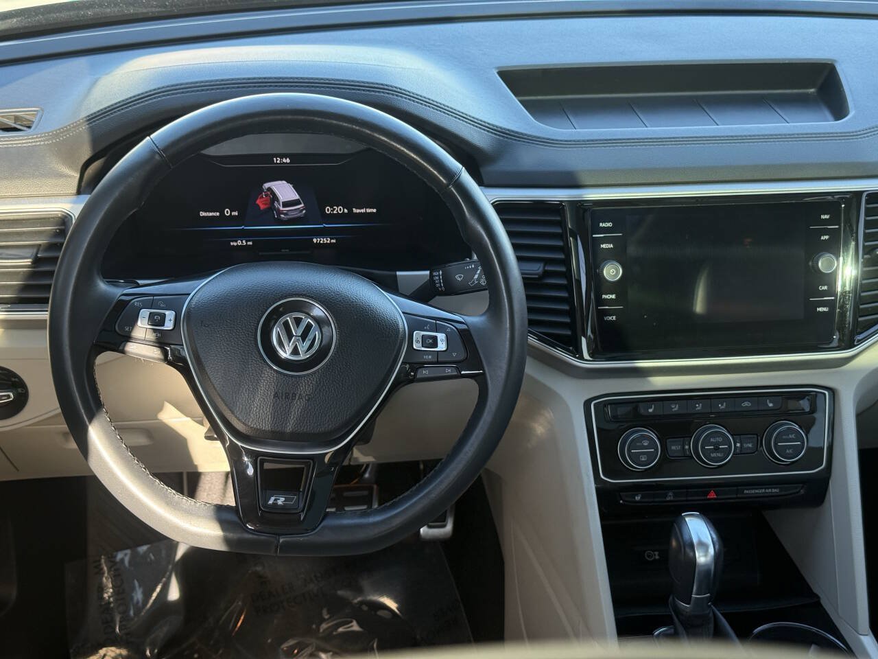 Used 2019 Volkswagen Atlas SEL R-Line AWD/4WD image 19