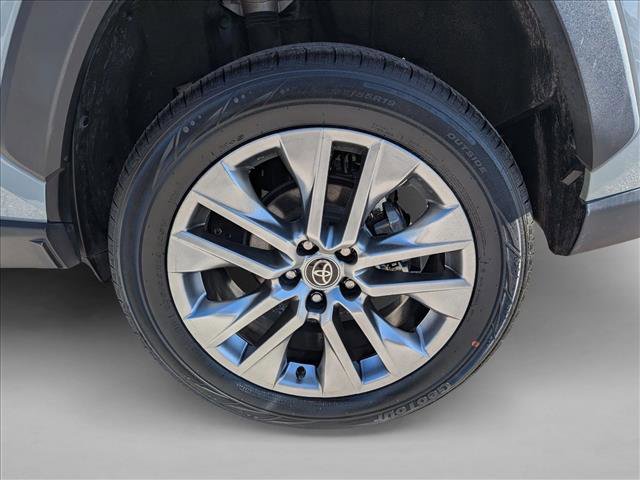 Used 2023 Toyota RAV4 XLE Premium image 25