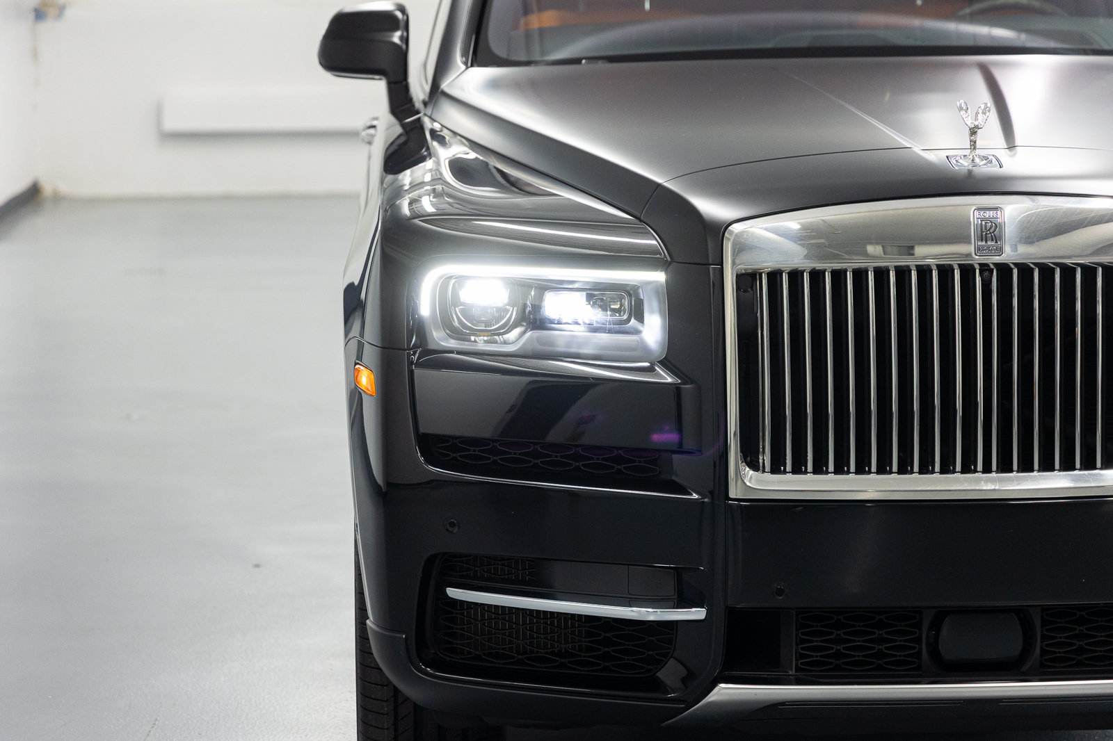 Certified 2024 Rolls-Royce Cullinan AWD/4WD image 11