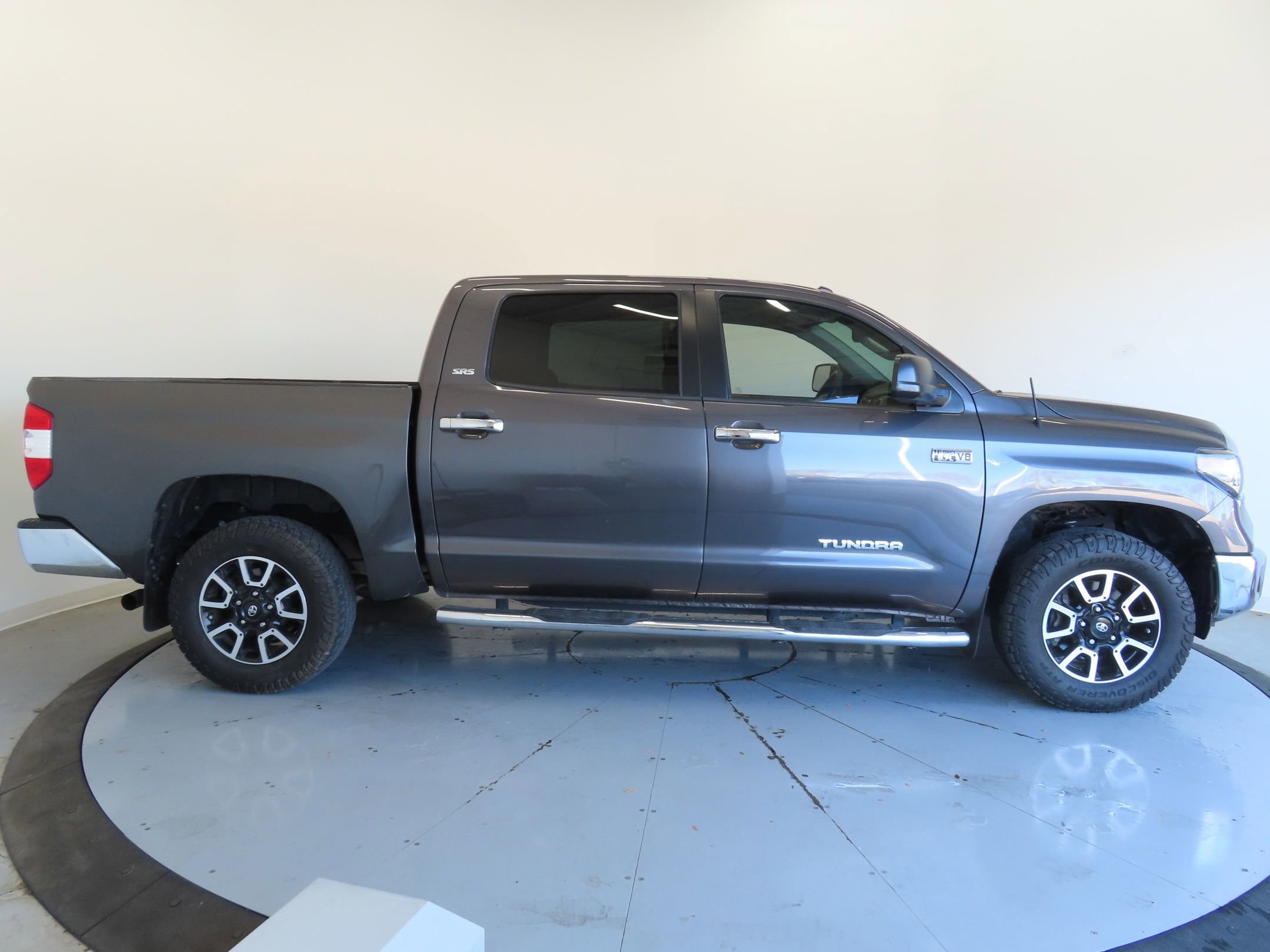 Used 2019 Toyota Tundra SR5 w/ SR5 Upgrade Package image 2