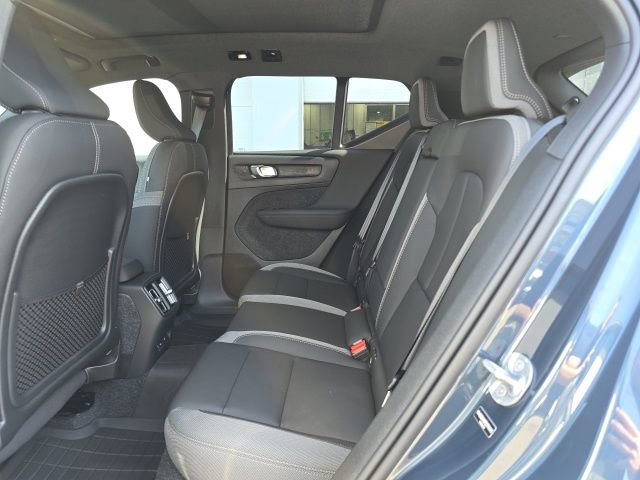 New 2026 Volvo EX40 Plus w/ Climate Package image 19