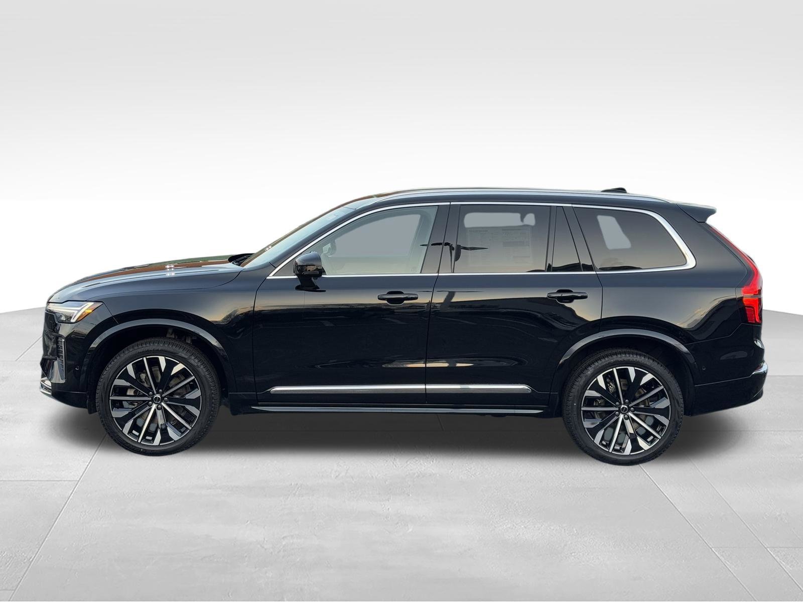 New 2026 Volvo XC90 B6 Plus w/ Protection Package Premier AWD/4WD image 2
