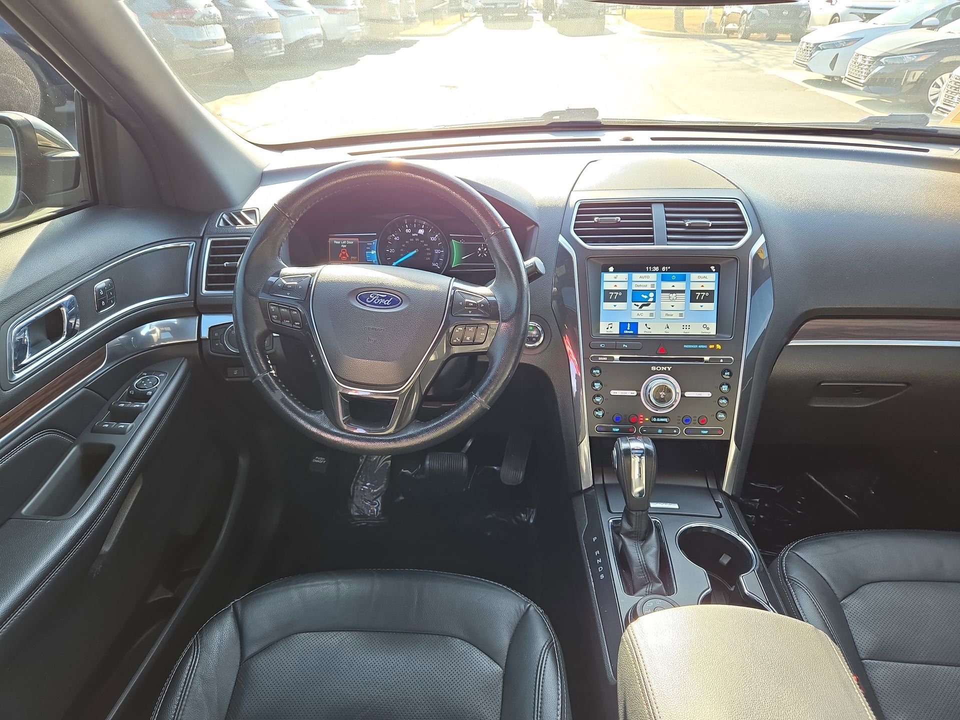 Used 2018 Ford Explorer Limited image 12