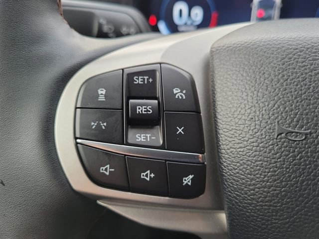 Used 2025 Ford Explorer Active w/ Active Comfort Package RWD image 5