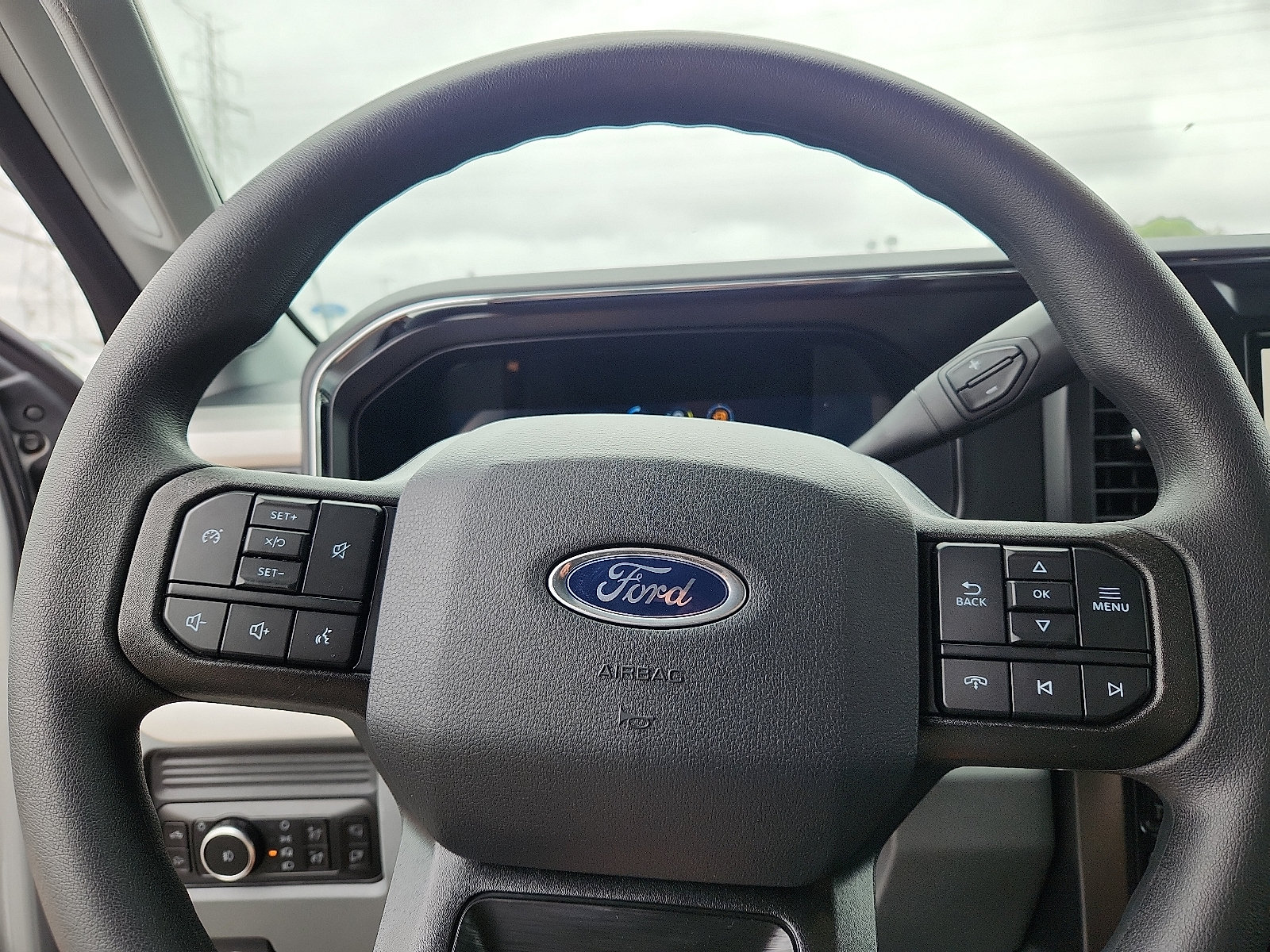 New 2026 Ford F350 XLT w/ XLT Premium Package AWD/4WD image 14