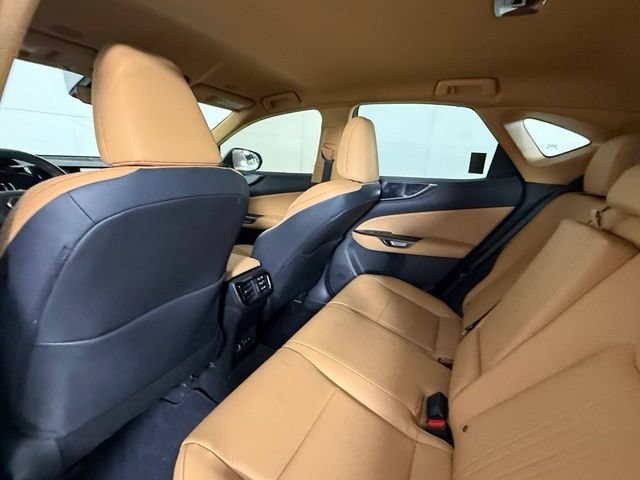 Used 2024 Lexus NX 250 FWD w/ Towing Package (2000 Lbs) image 24