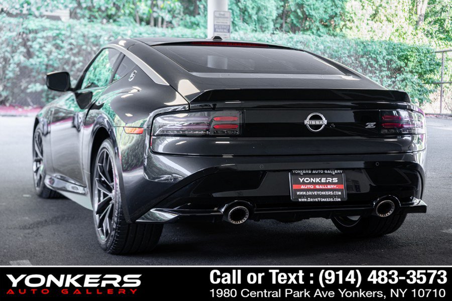 Used 2024 Nissan Z Performance w/ Floor Mat Package RWD image 18