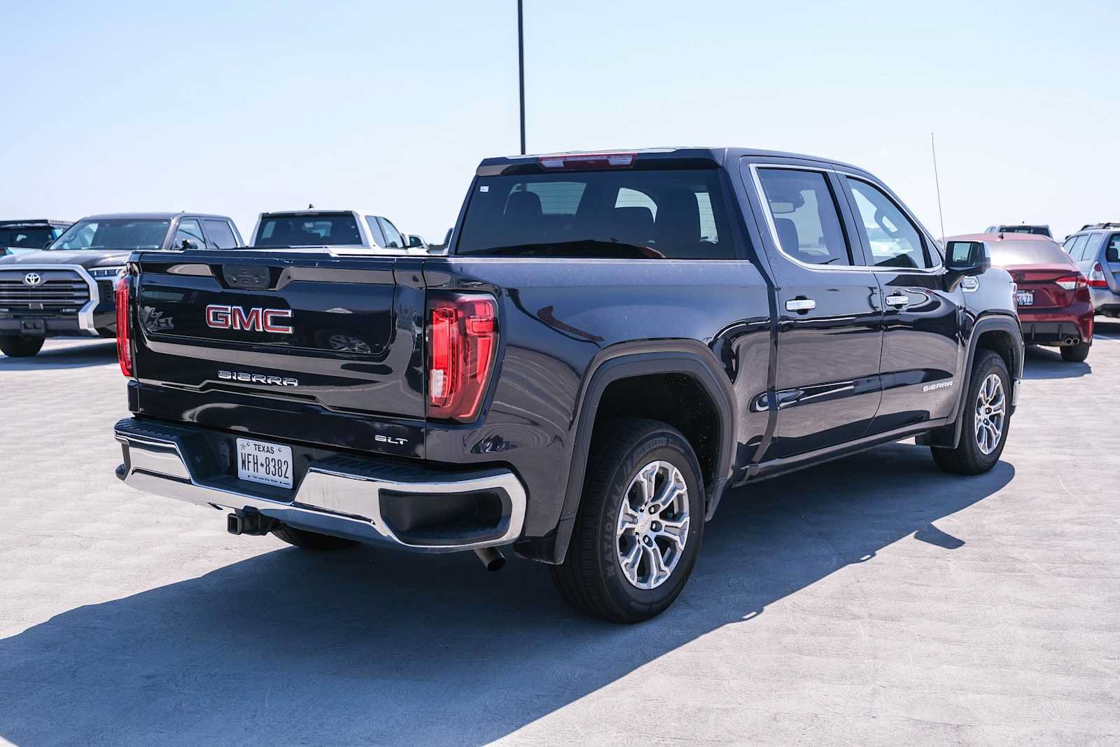 Used 2025 GMC Sierra 1500 SLT RWD image 4