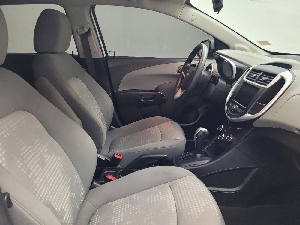 Used 2020 Chevrolet Sonic LT image 21