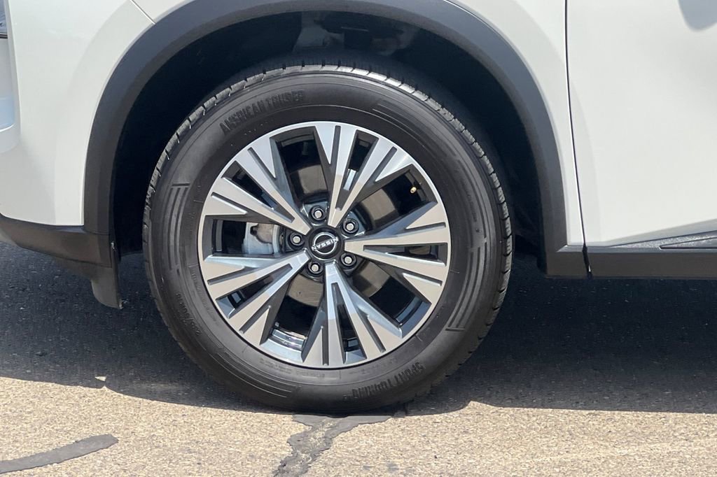 Used 2023 Nissan Rogue SV AWD/4WD image 27