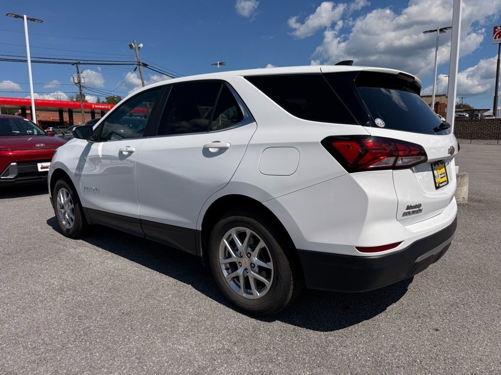 Used 2023 Chevrolet Equinox LT image 4