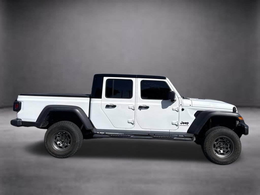 Used 2023 Jeep Gladiator Sport AWD/4WD image 3