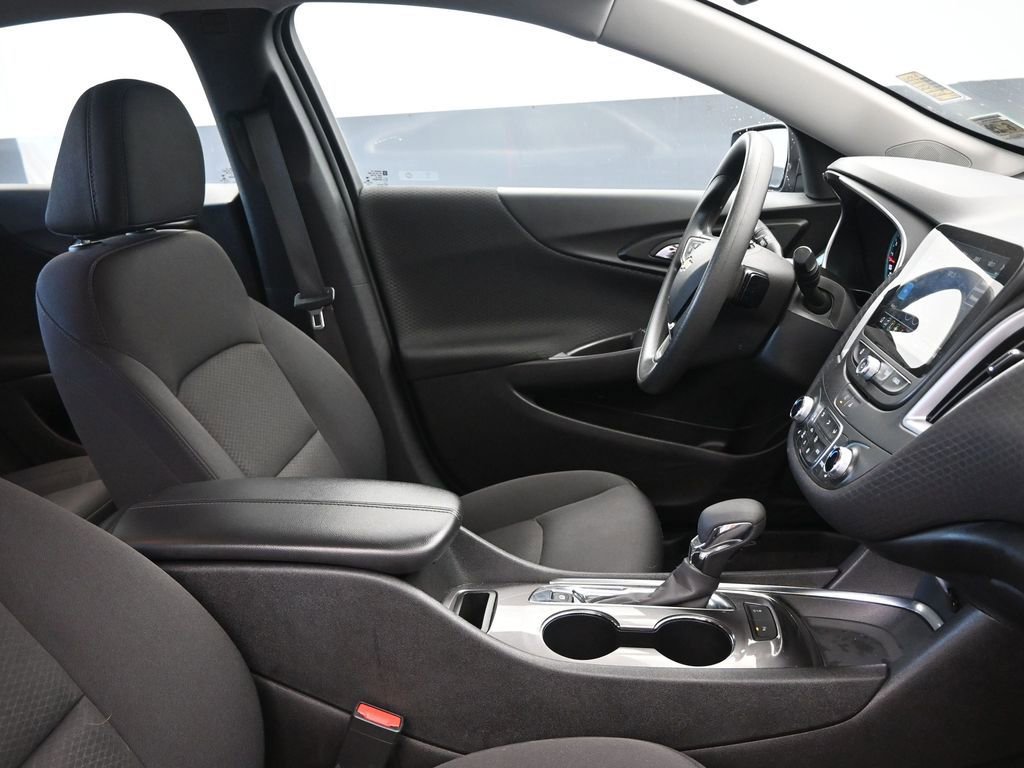 Used 2024 Chevrolet Malibu LT image 12