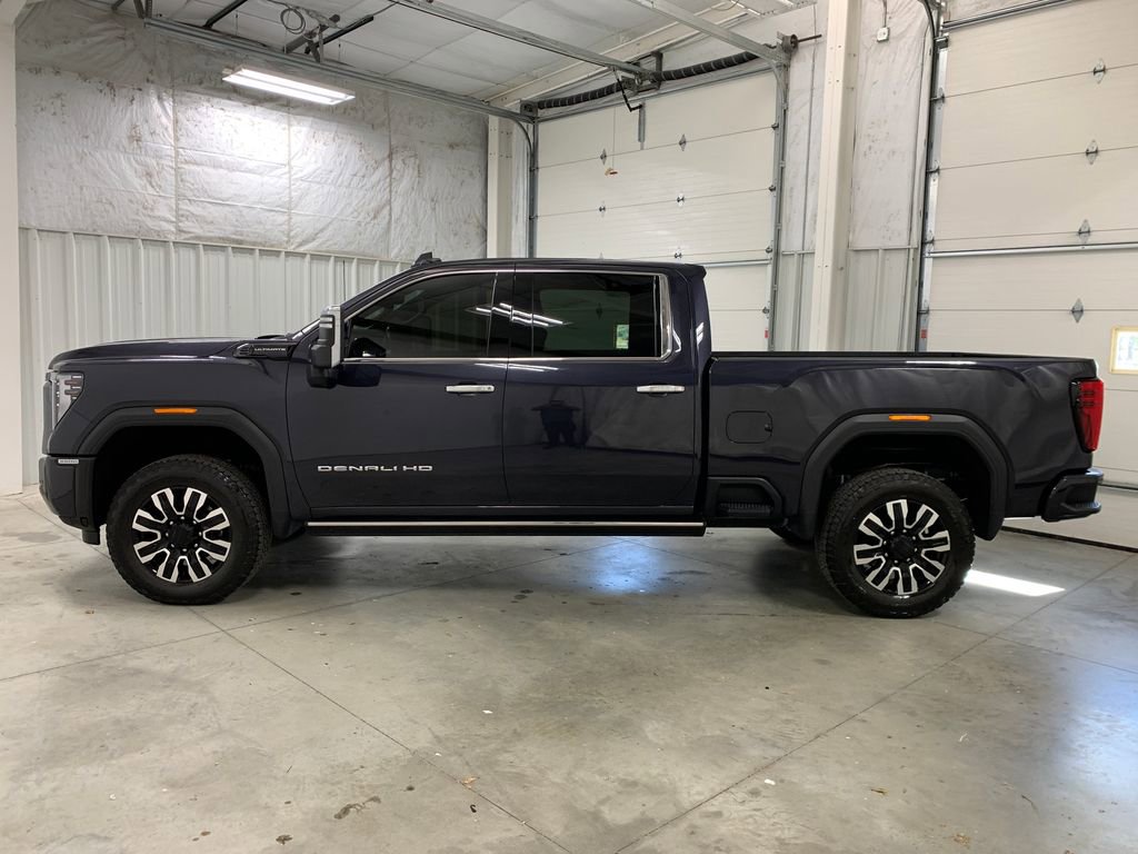 Used 2024 GMC Sierra 3500 Denali Ultimate image 19