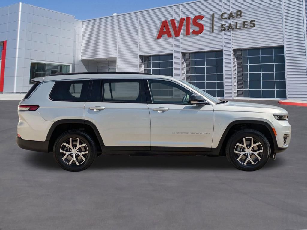 Used 2024 Jeep Grand Cherokee L Limited w/ Luxury Tech Group II image 5