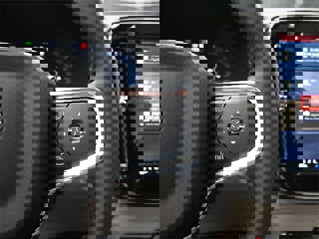 New 2025 Volvo XC40 B5 Plus w/ Protection Package Premier image 13