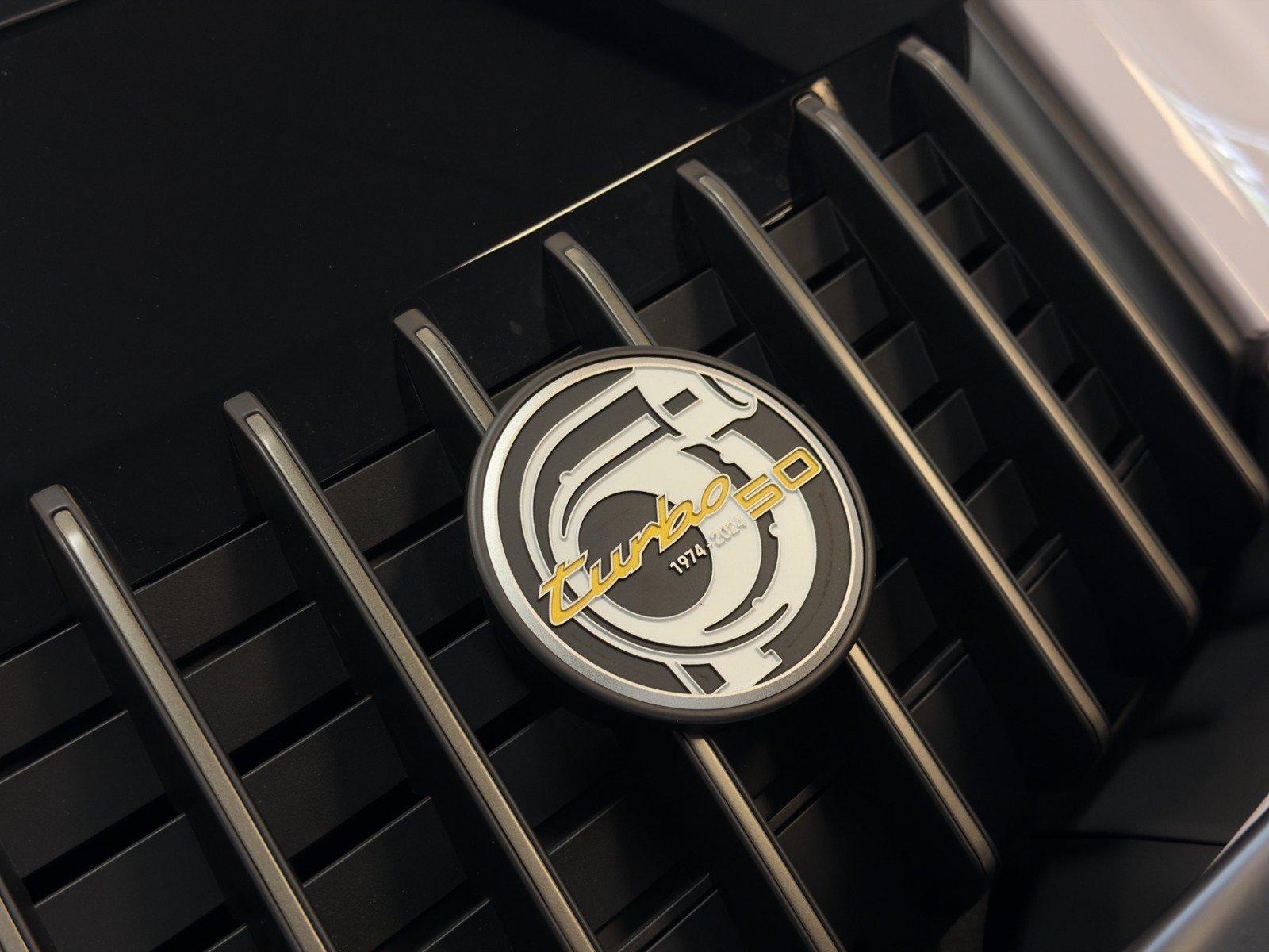 Used 2025 Porsche 911 Turbo S AWD/4WD image 10