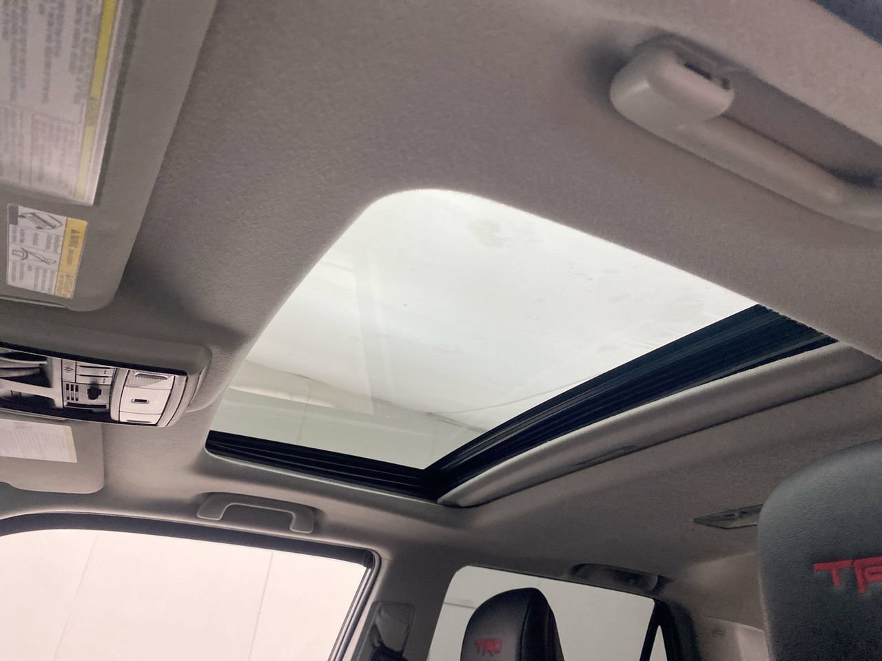 Used 2020 Toyota 4Runner TRD Off-Road Premium w/ Moonroof Package AWD/4WD image 24