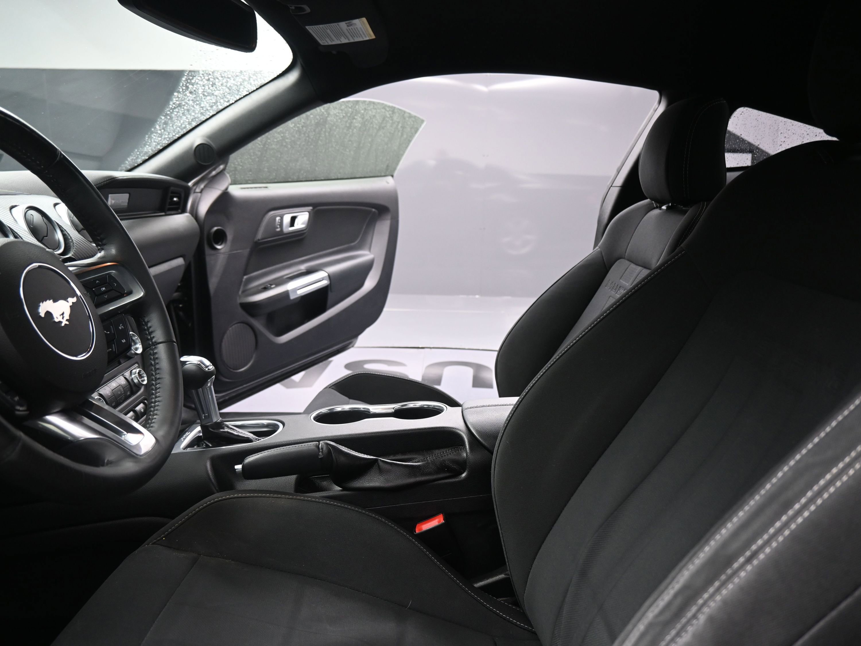 Used 2018 Ford Mustang Coupe image 17