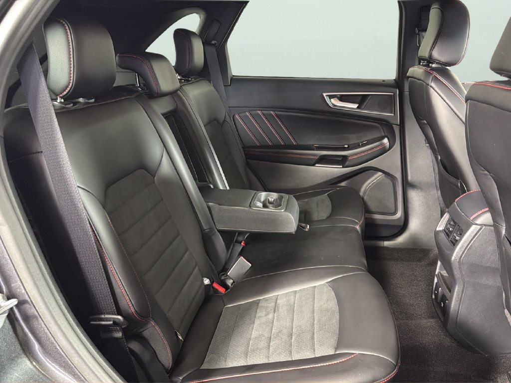 Used 2020 Ford Edge ST-Line FWD image 30