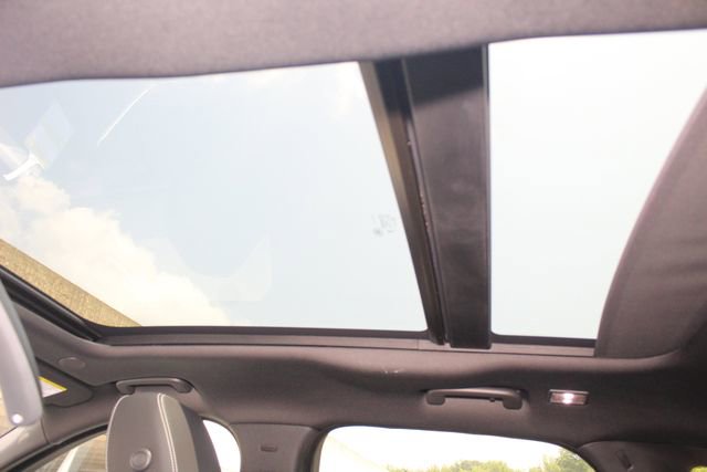 New 2026 Jaguar F-PACE R-Dynamic S image 23