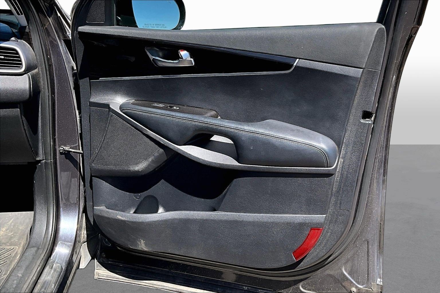 Used 2019 Kia Sorento FWD image 17
