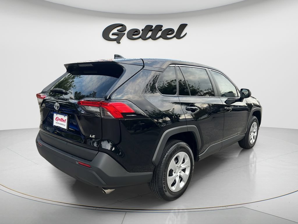 Used 2025 Toyota RAV4 LE FWD image 5