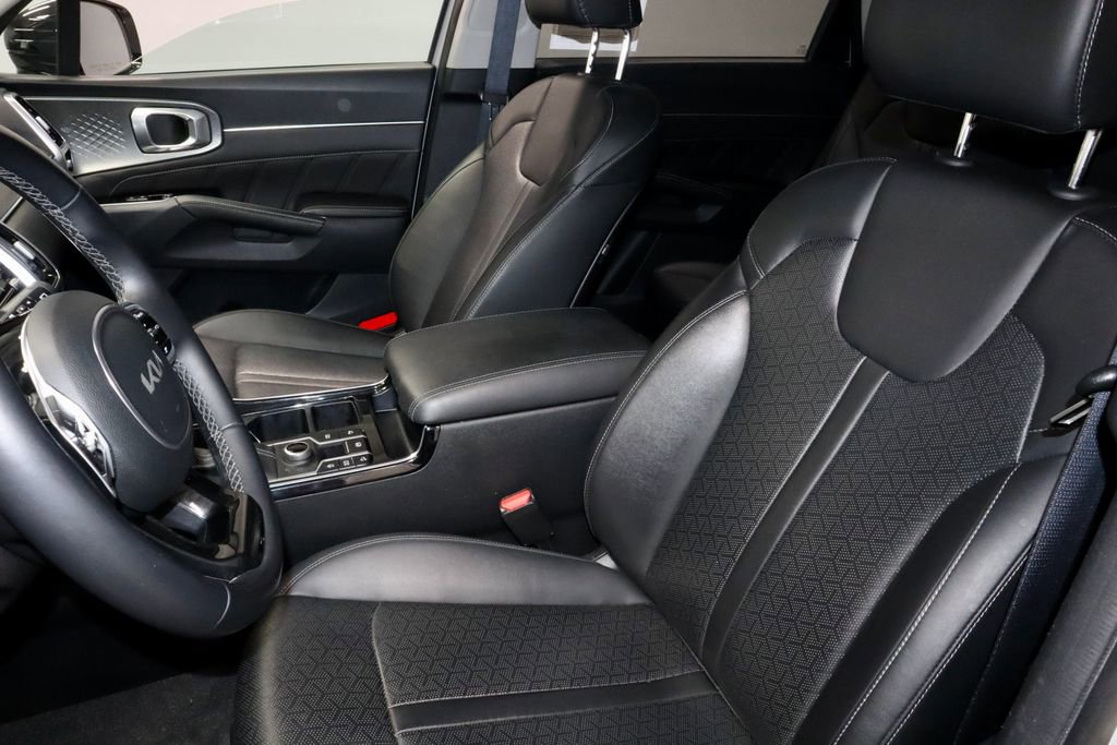 Used 2023 Kia Sorento SX image 26