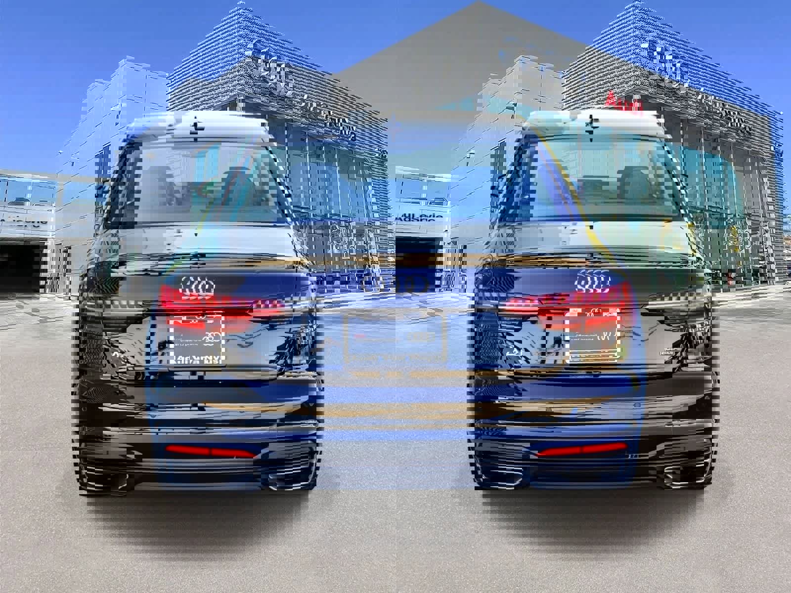 Used 2023 Audi A4 2.0T Premium Plus w/ Premium Plus Package image 3